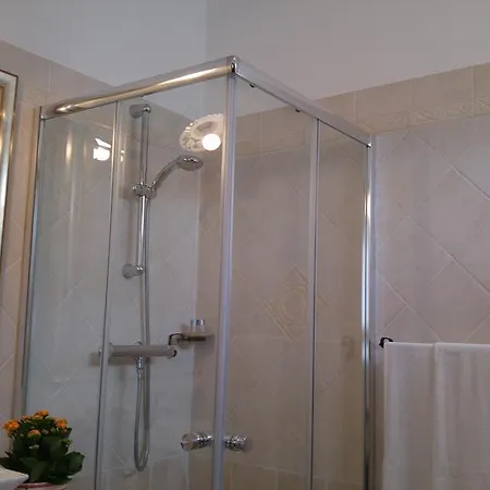 Couette-café Al Pic De Corone 3*